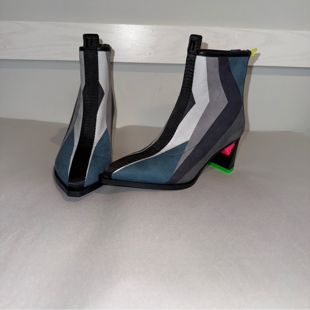 Colorblock Mid-Heel Ankle Boots in Teal, Gray and Black